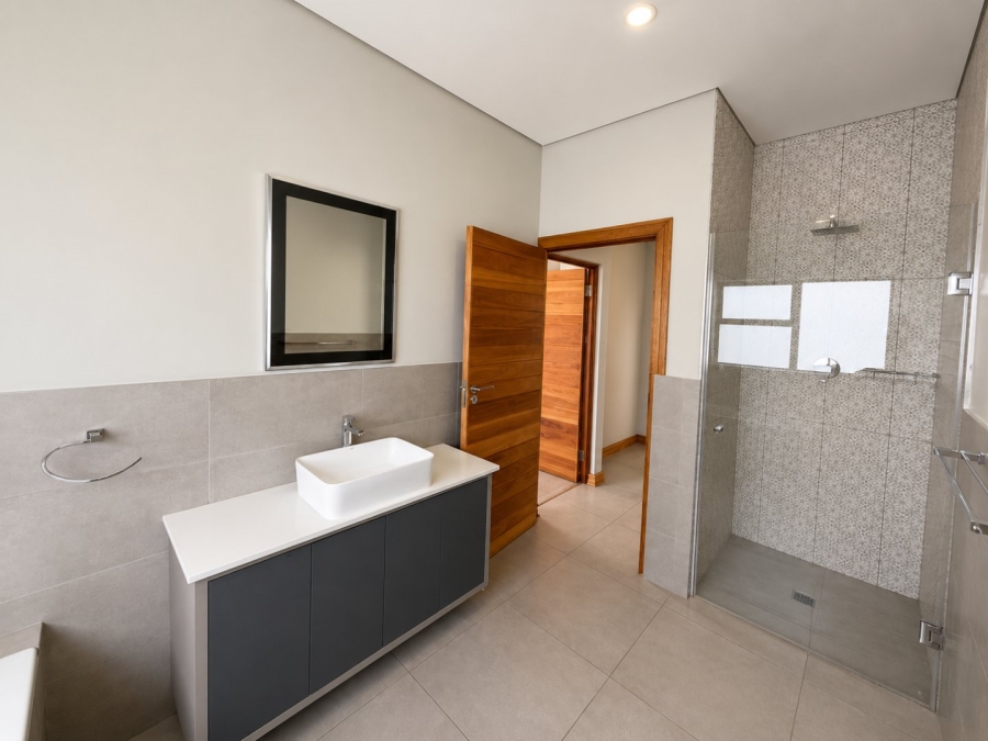 To Let 4 Bedroom Property for Rent in Wild Olive Estate Free State